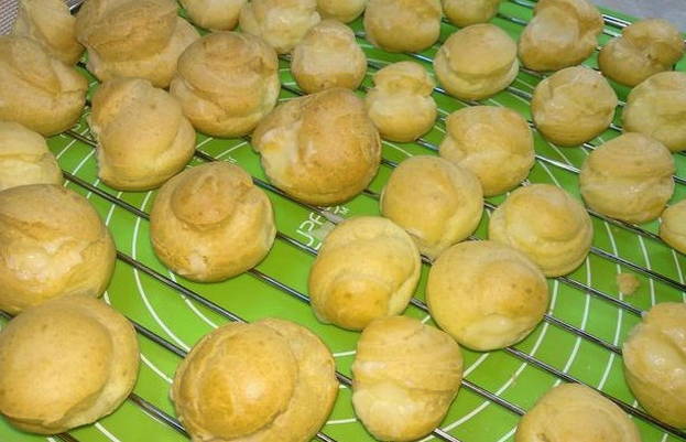 Профитроли в домашних условиях: рецепт с пошаговыми фото