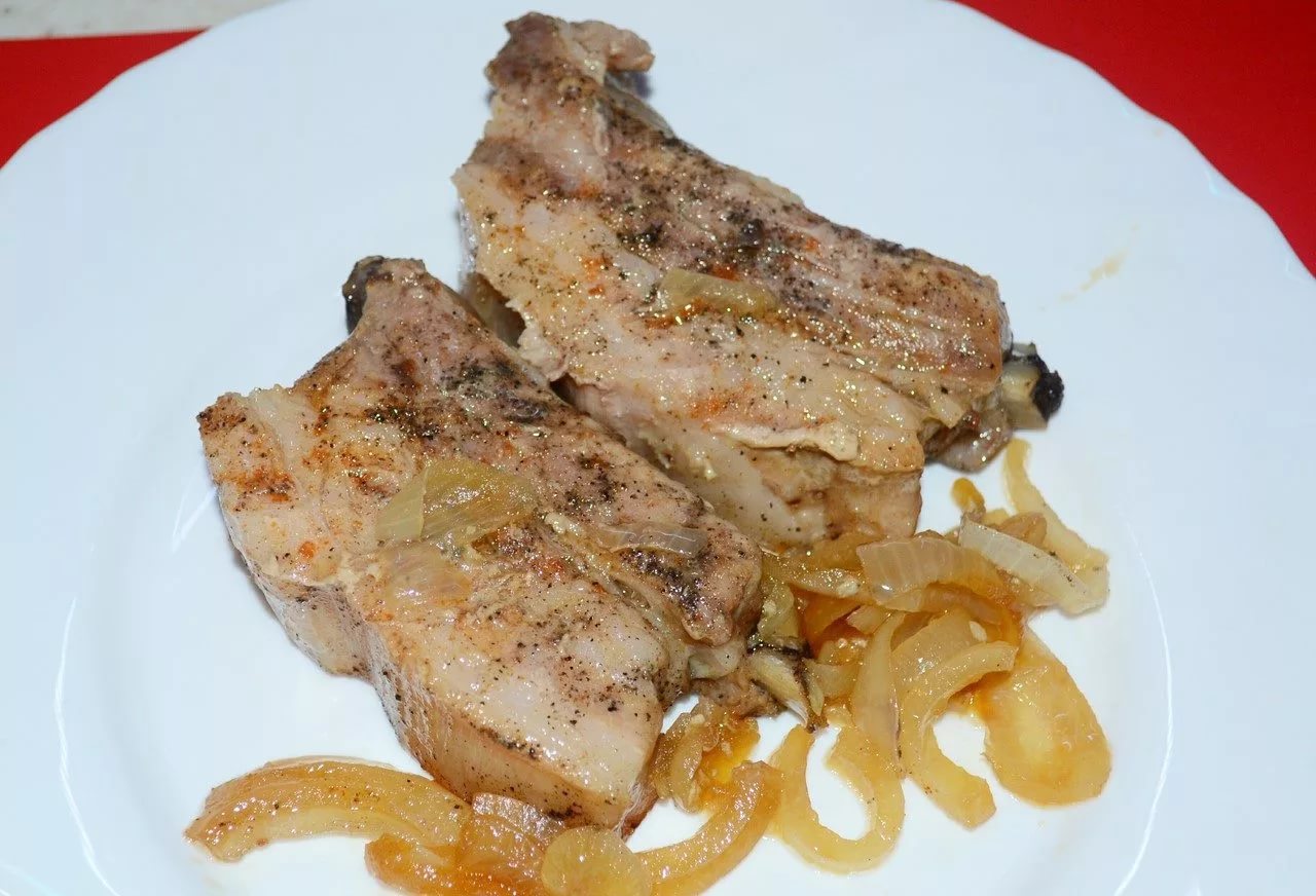 Свиные ребрышки в духовке – как просто и вкусно запечь свиные ребра