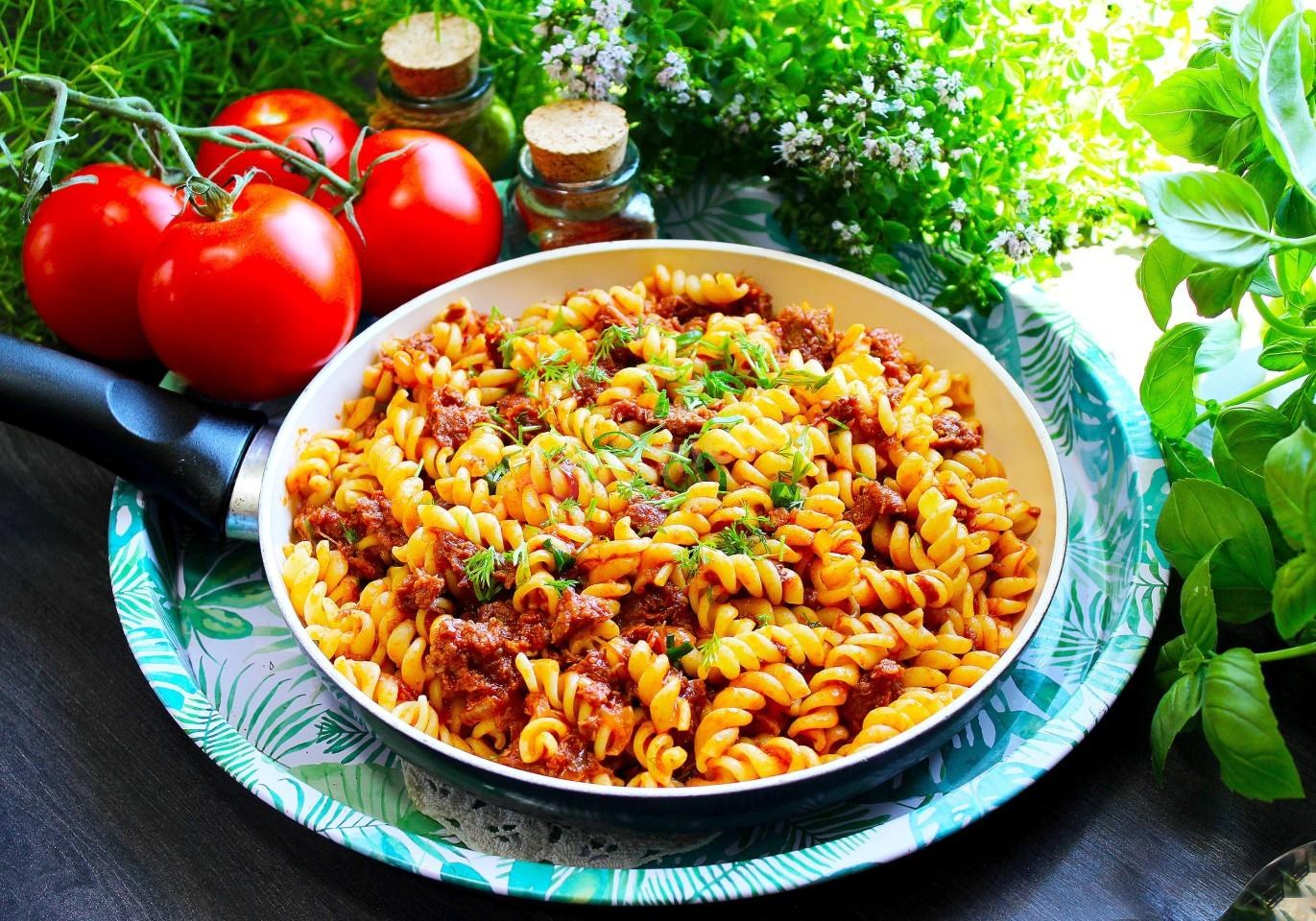 Макароны с тушенкой: вкусные рецепты
