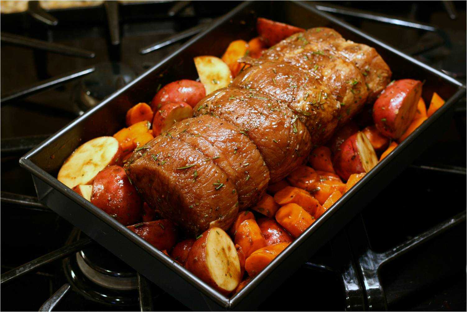 Как вкусно приготовить свинину в духовке: 6 рецептов мяса куском в фольге