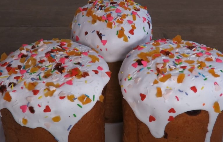 Глазурь (помадка) для пасхального кулича, которая не осыпается и не липнет