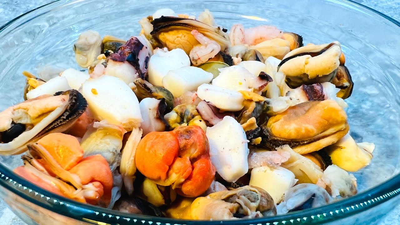 Как приготовить морской коктейль замороженный?