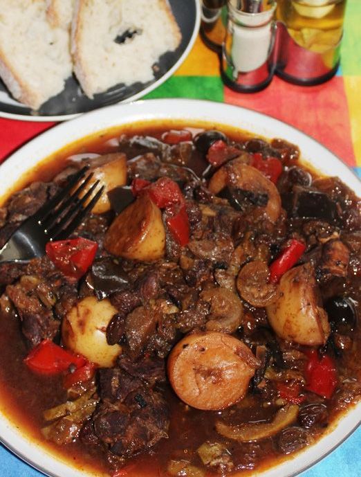 Как приготовить мясо дикого козла вкусно, просто и без запаха в домашних условиях: в сковороде и духовке