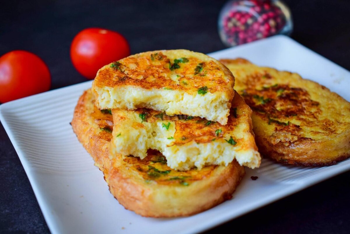 Омлет с сыром: 3 самых вкусных рецепта с фото
