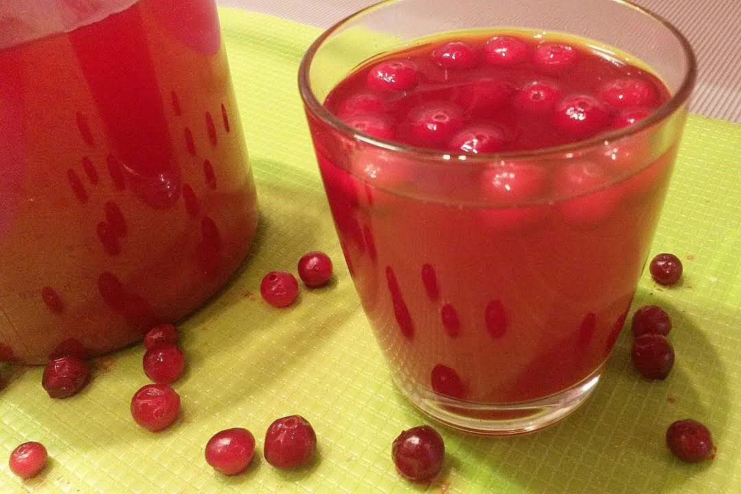 Секреты волшебного зимнего вечера: горячий клюквенный морс с корицей и апельсином - превратите свою кухню в ресторан высокой кулинарии: рецепты, которые восхитят вас и ваших гостей